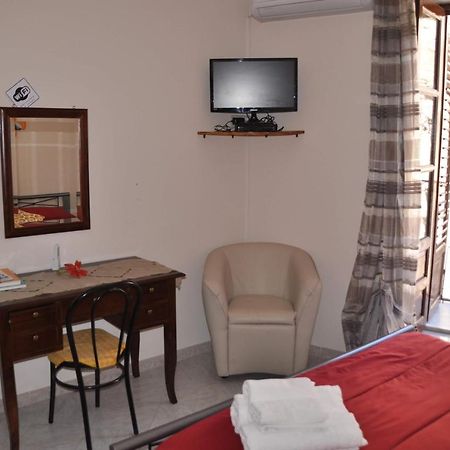 הוילה Caccamo La Casa Del Custode מראה חיצוני תמונה